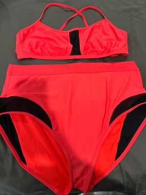 Jersey Shore Neon Red Black Mesh High-Waist & Leg Bikini  – Sporty Cross-Back
